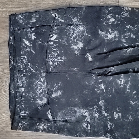 High-Rise Crop 21" - Picture 4 of 10